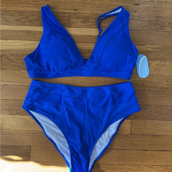 Amazon Blue Bikini Swimwear Set - Picture 5 of 8